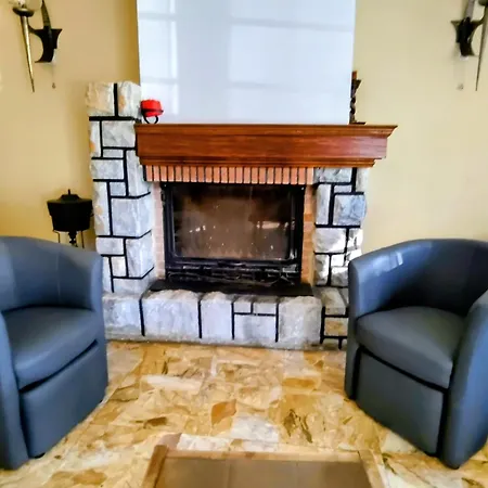 La Maison De La Majore Au Pied De La Cite Clim Parking Holiday home Carcassonne